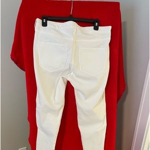 Brand: H&M (White)                                              Size: 31